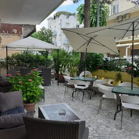 Vendégház In Guest - New Cirene Double Comfort And Half Package