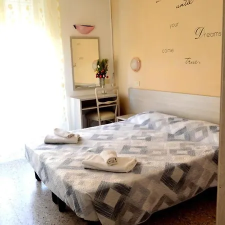 In Guest - New Cirene Double Comfort And Half Package Penzion