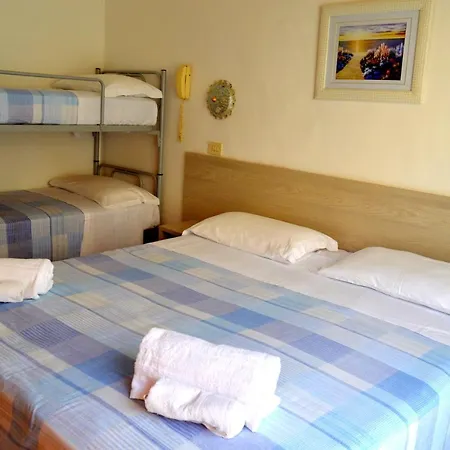 In Guest - New Cirene Double Comfort And Half Package Penzion